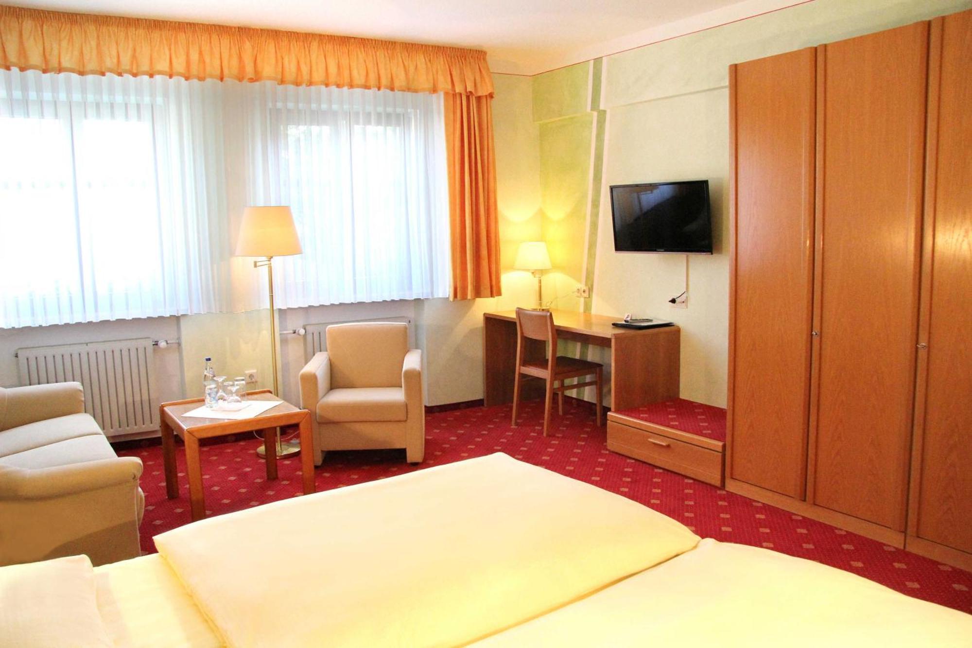 Hotel-Garni Goldener Schwan Bad Windsheim Zewnętrze zdjęcie